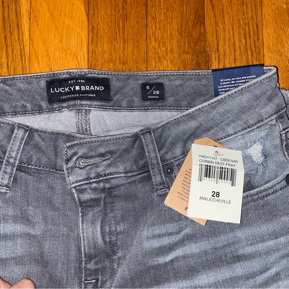 Lucky Brand Skinny Jeans - Picture 3 of 4